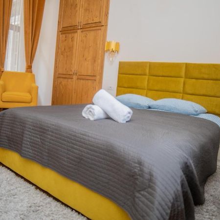 Appartamento Apartament Luxor Turda Esterno foto