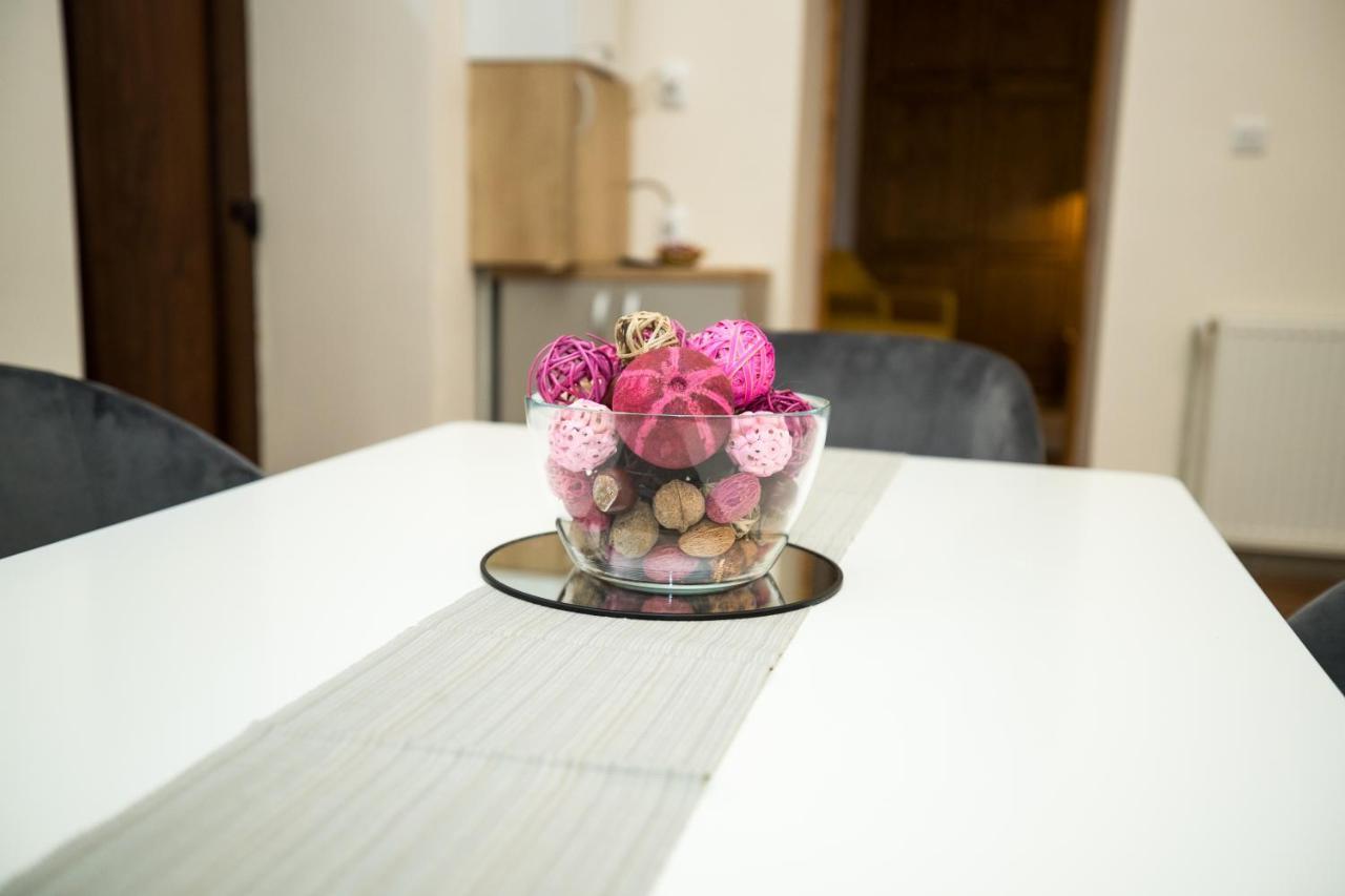 Appartamento Apartament Luxor Turda Esterno foto
