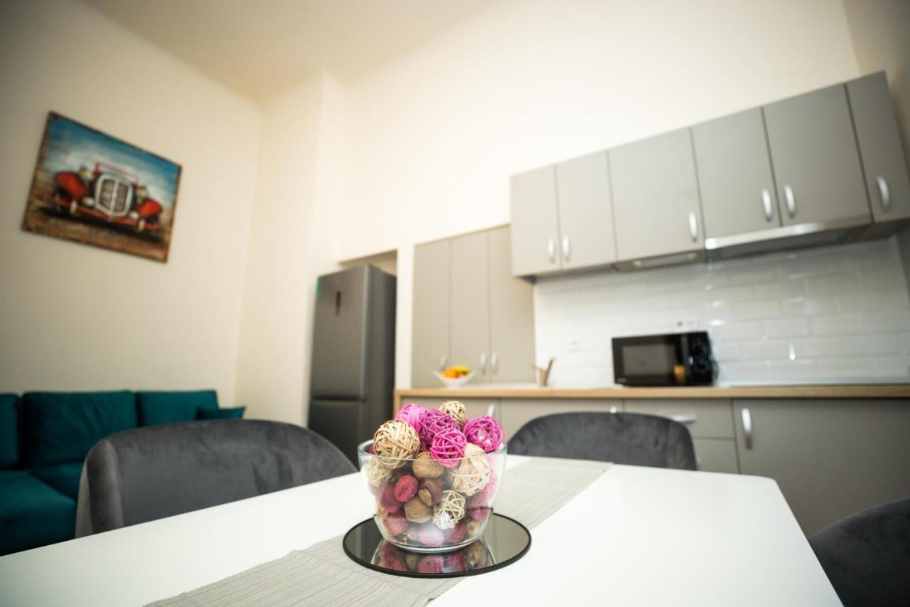 Appartamento Apartament Luxor Turda Esterno foto