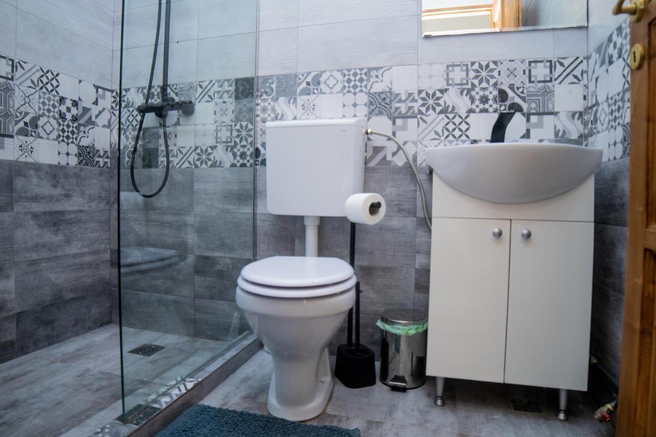 Appartamento Apartament Luxor Turda Esterno foto