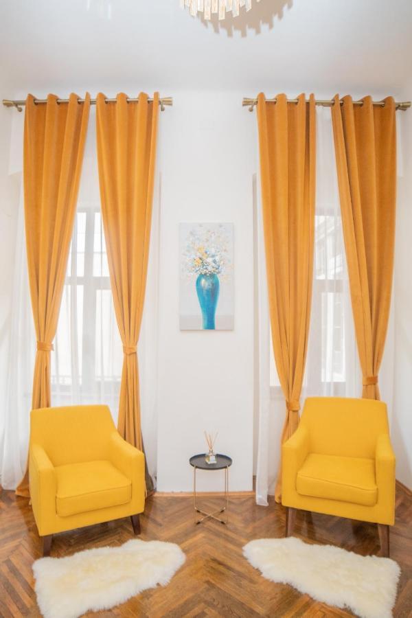 Appartamento Apartament Luxor Turda Esterno foto